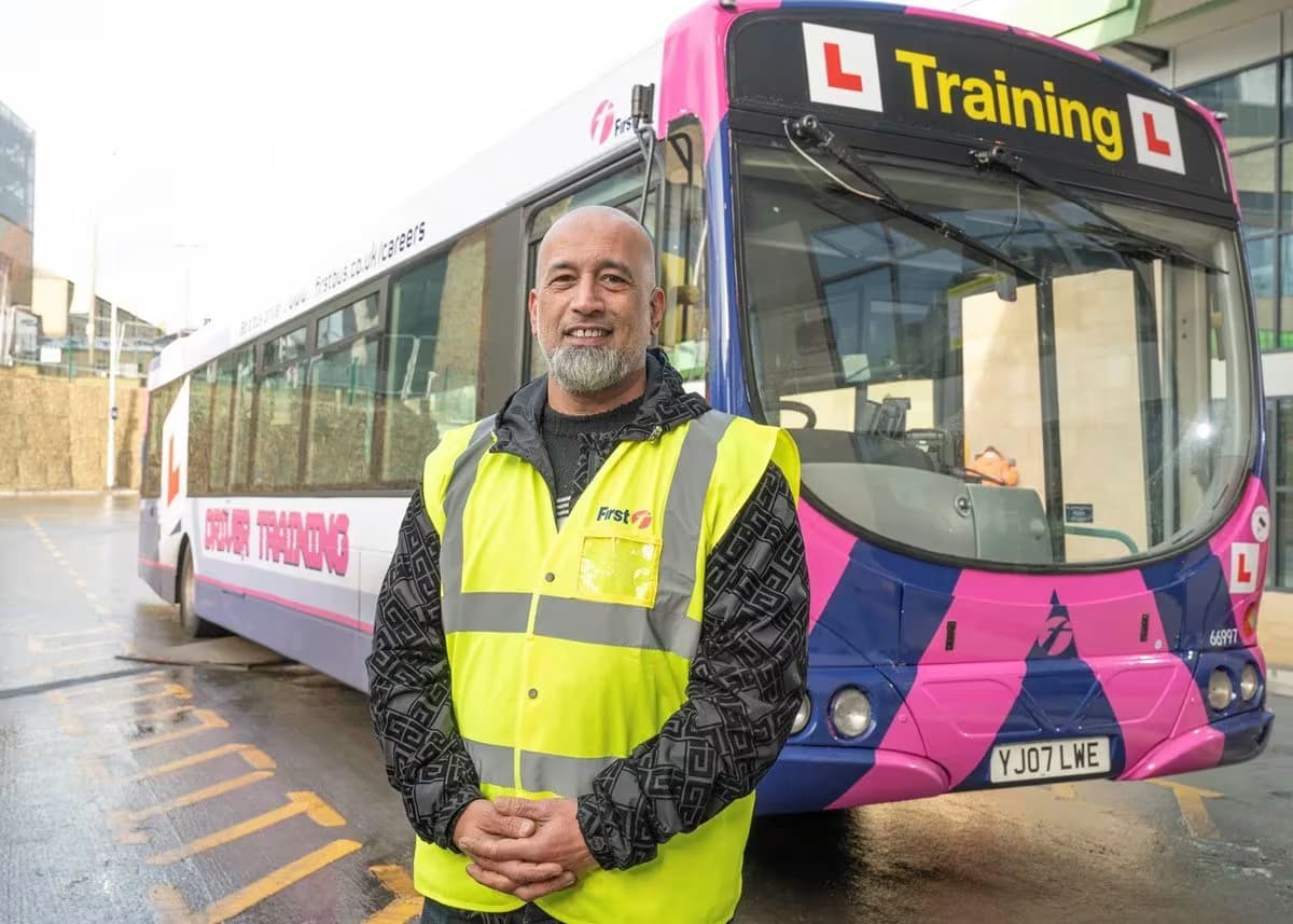 First Bus announces first ever Bus Driver apprenticeship pilot on National Apprenticeship Week